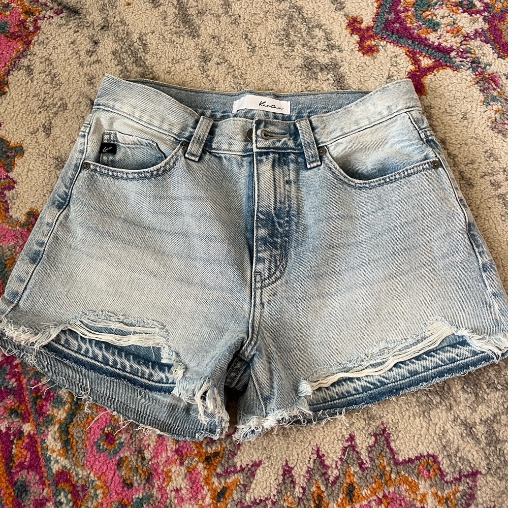 Light wash jean shorts, size 25.